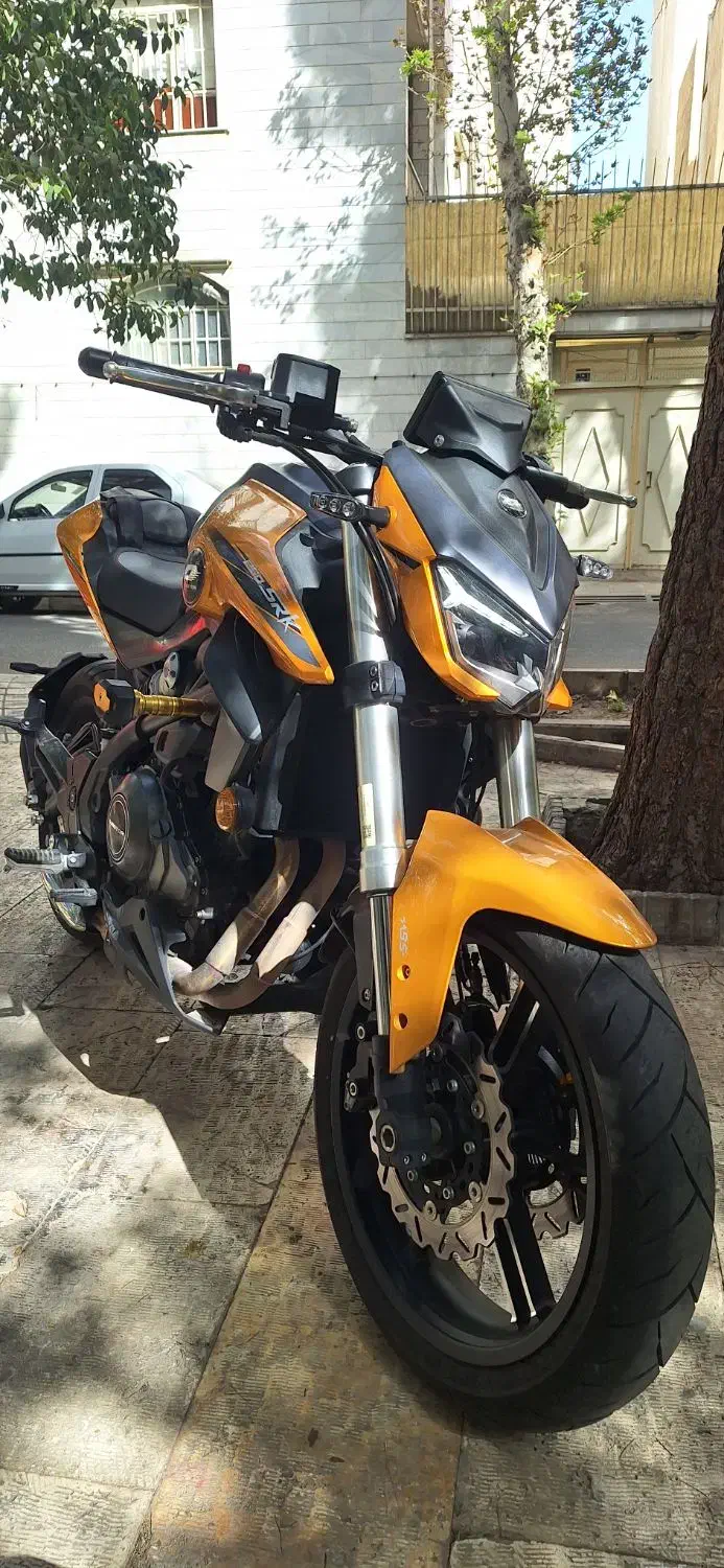 بنلی جفت۳۰۰(کیوجی) در حد خشک و صفر|موتورسیکلت|تهران, نازیآباد|دیوار