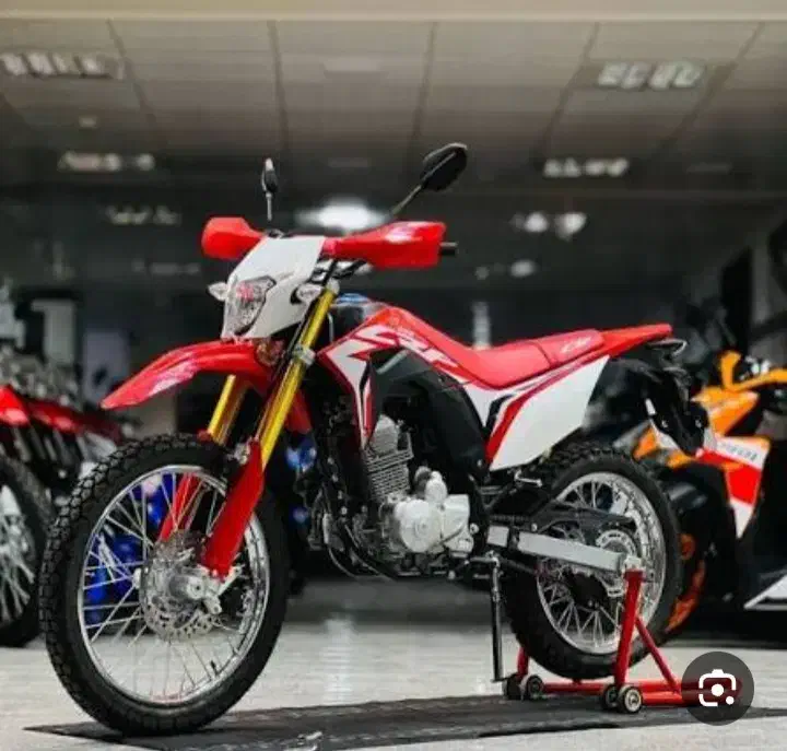 فروش تریل ۲۰۰و ۲۵۰ پرواز فلات توسن ۲۵۰|موتورسیکلت|اصفهان, مصلی|دیوار