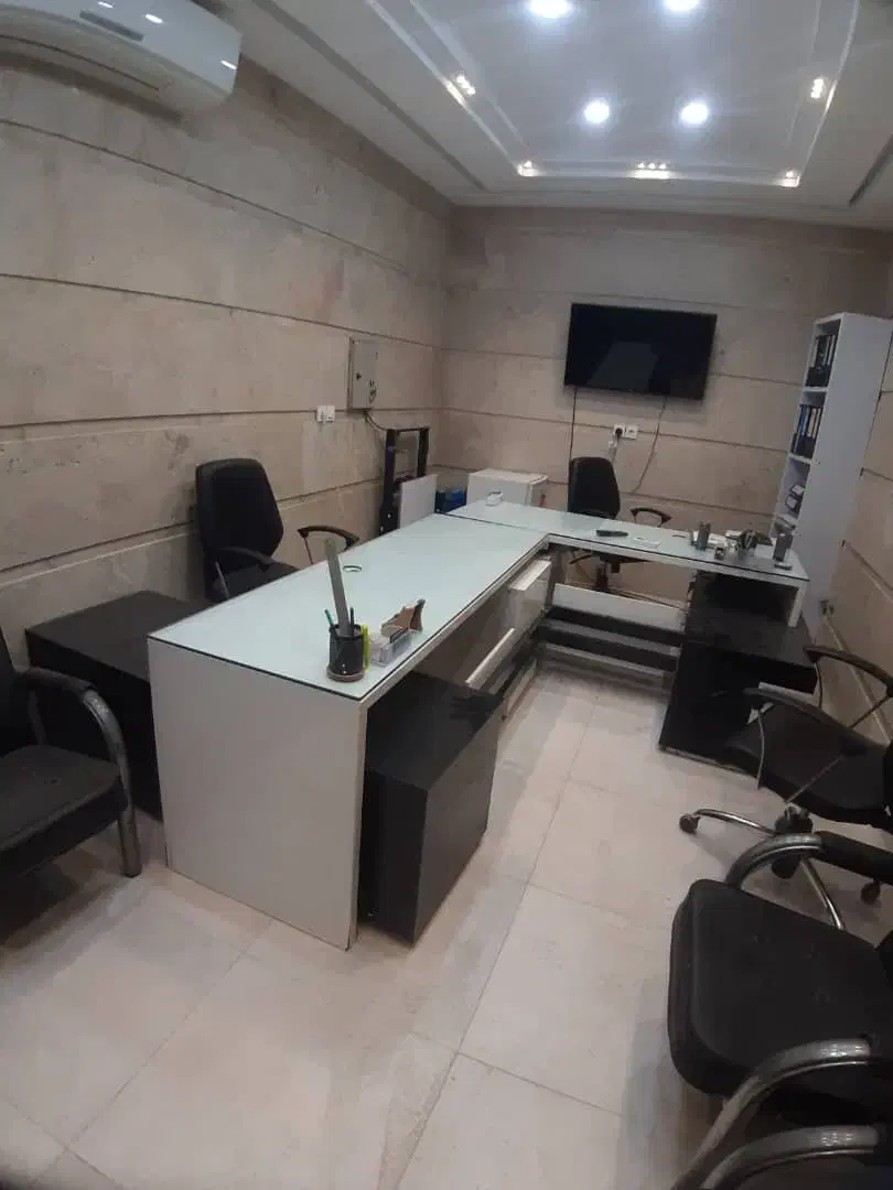 میز منشی و اداری(۲ عدد L)|مبلمان اداری|بهبهان, |دیوار