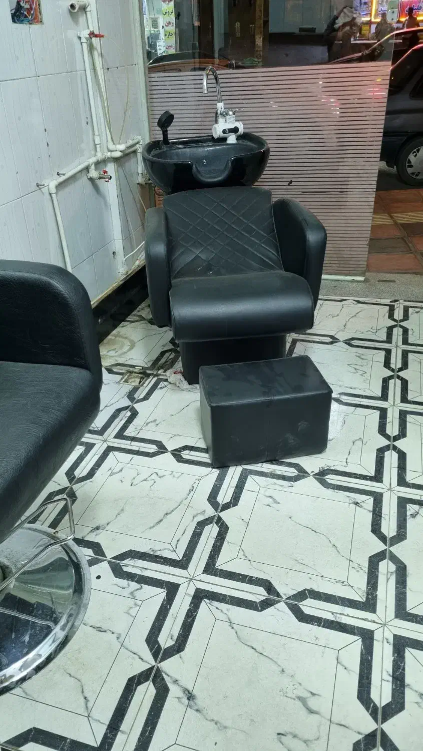 وسایل آرایشگاه|آرایشگاه و سالن‌های زیبایی|سنندج, |دیوار