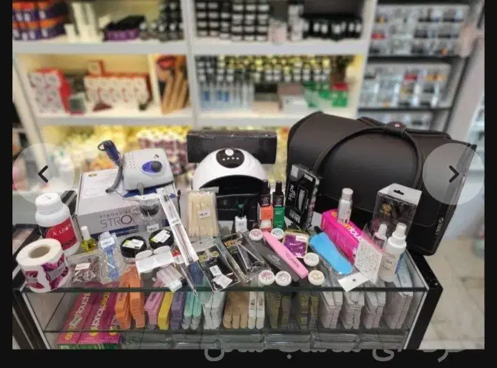 لوازم آرایشی|آرایشگاه و سالن‌های زیبایی|سردرود, |دیوار