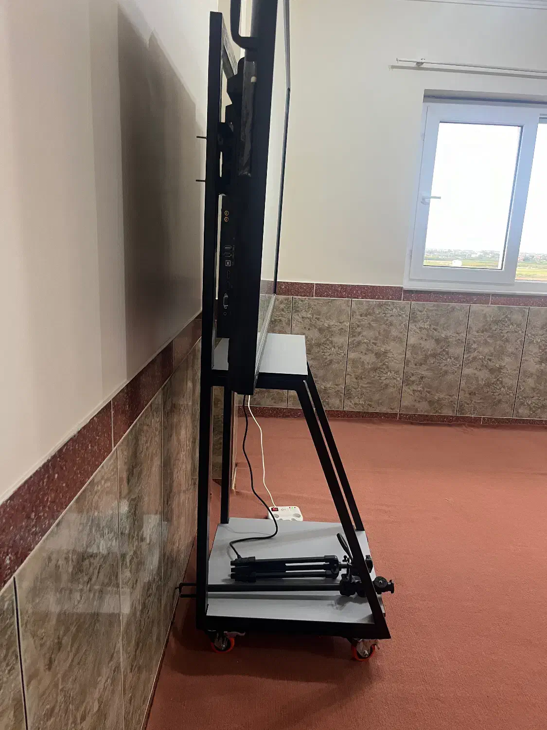 نمایشگر و تلویزیون هوشمند ۶۵ اینچ کره ای دیتوس|تلویزیون و پروژکتور|ساری, |دیوار