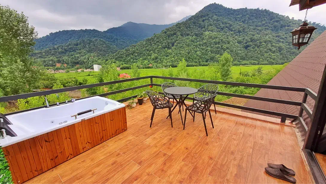 اجاره کلبه سویسی جکوزی دار دو خوابه جنگلی در ماسال|اجارهٔ کوتاه‌مدت ویلا و باغ|رشت, منظریه|دیوار