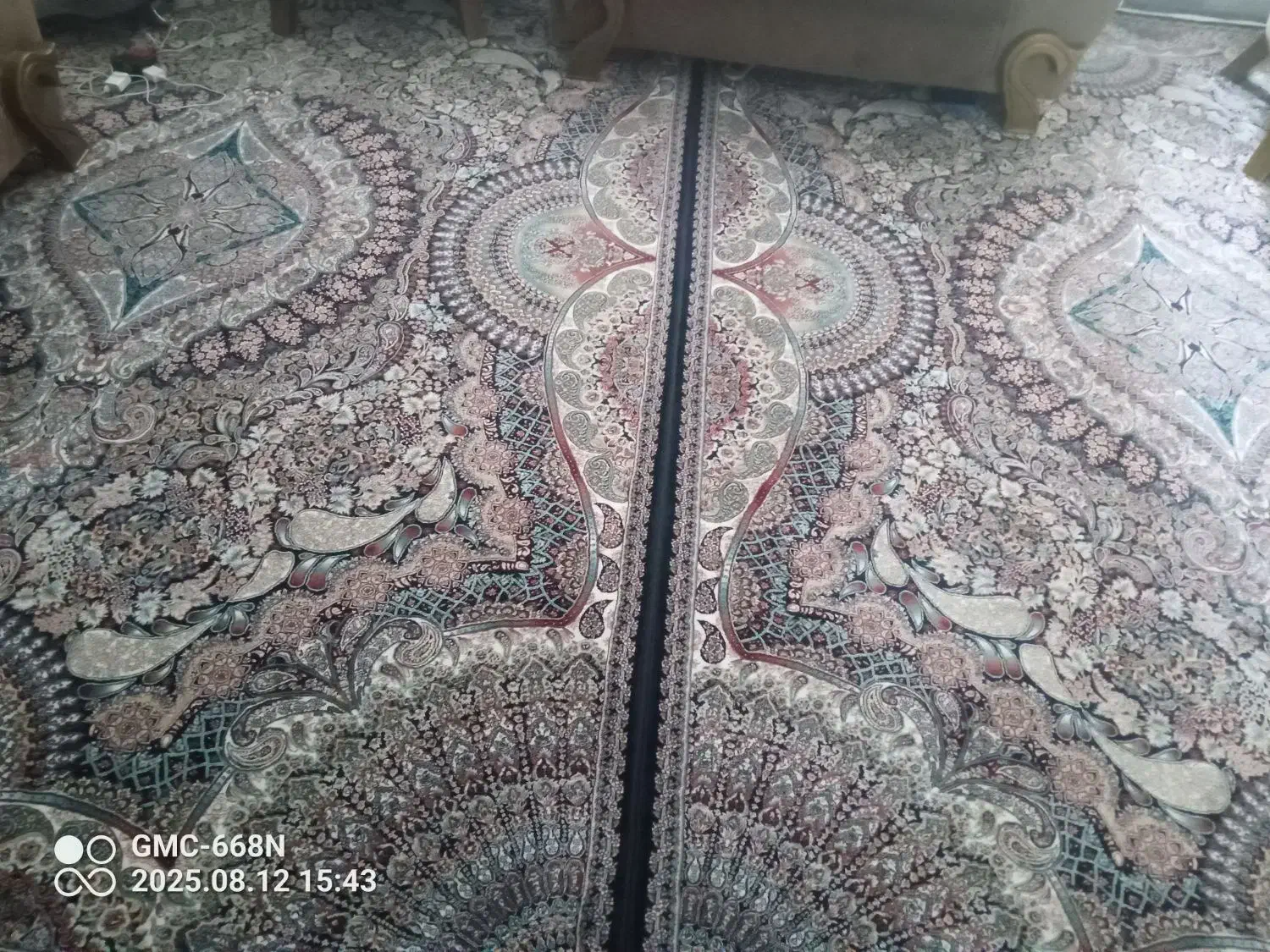 دوعدد فرش ۷۰۰شانه زمینه سرمه ای کم استفاده شده|فرش|رشت, حمیدیان|دیوار