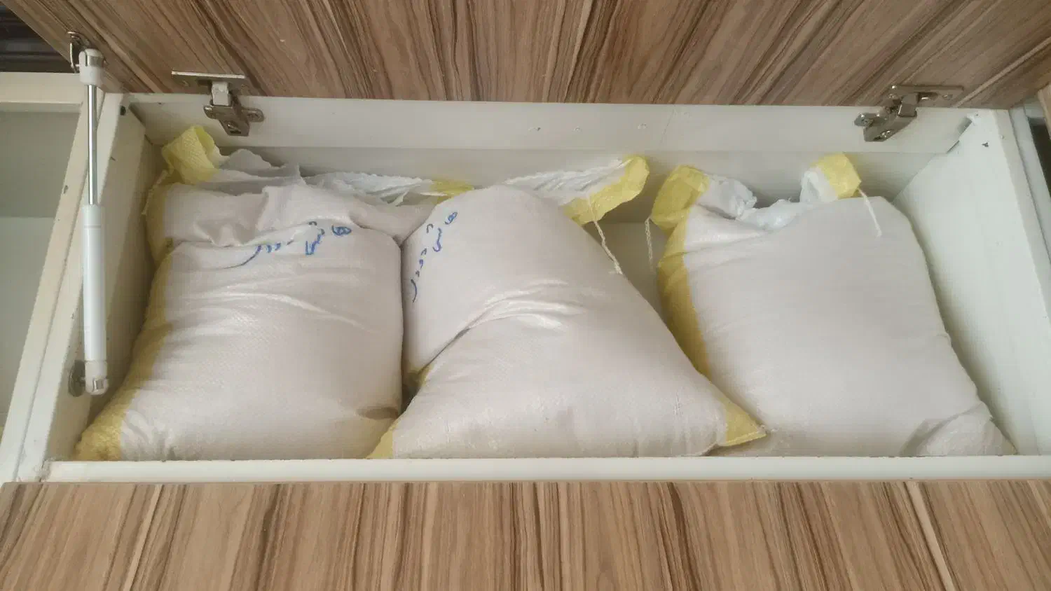 برنج هاشمی درجه یک  دودی و معمولی بی واسطه|خوردنی و آشامیدنی|رشت, پیرکلاچای|دیوار