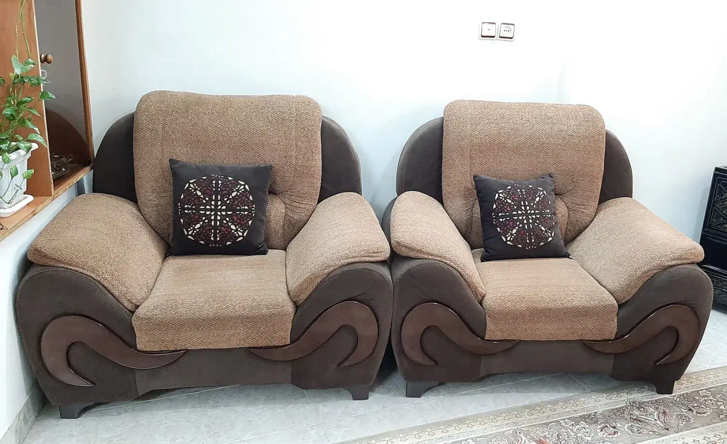 مبل هفت نفره به همراه میز جلو مبلی|مبلمان خانگی و میز عسلی|لنگرود, |دیوار