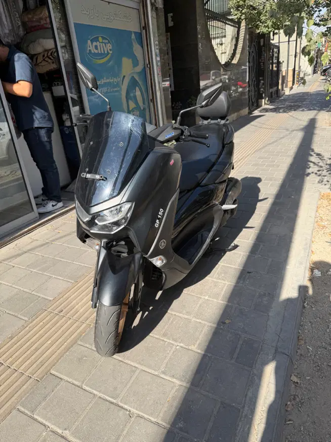 Nmax 1403|موتورسیکلت|تهران, درختی|دیوار