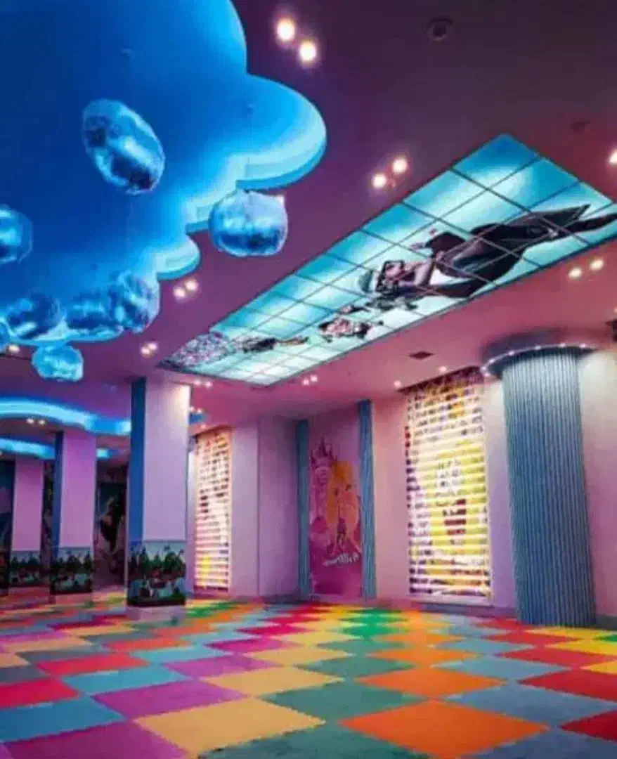 ویـو باز و بدون مشرف در         برج باغ رونیکـا