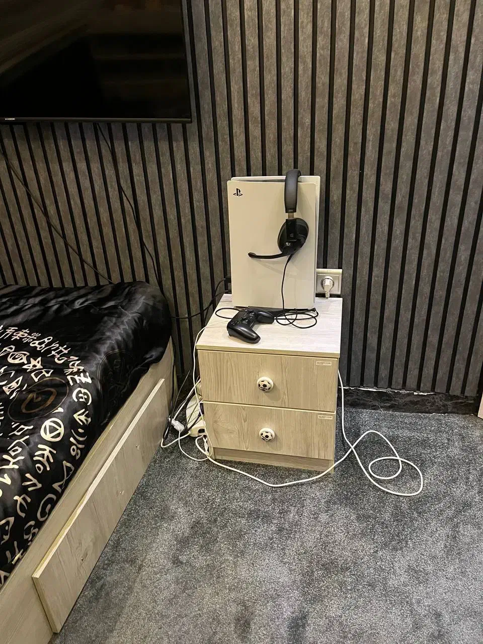 تخت و پاتختی تک نفره همراه خوشخواب تمام ام دی اف|تخت و سرویس خواب|رشت, شالکو|دیوار