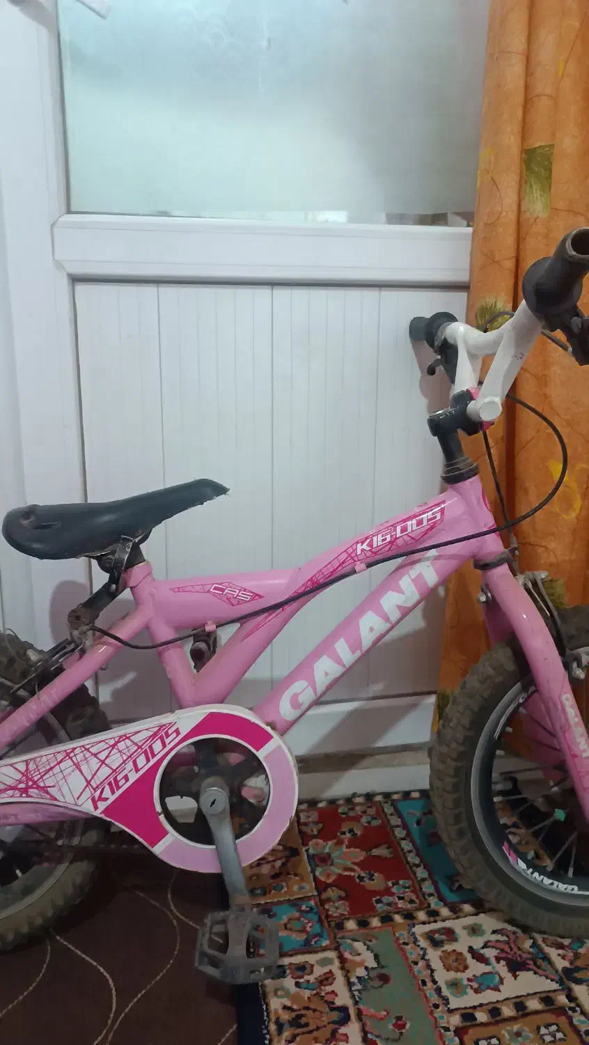 دوچرخه ۱۶|دوچرخه، اسکیت، اسکوتر|پرند, فاز ۶|دیوار