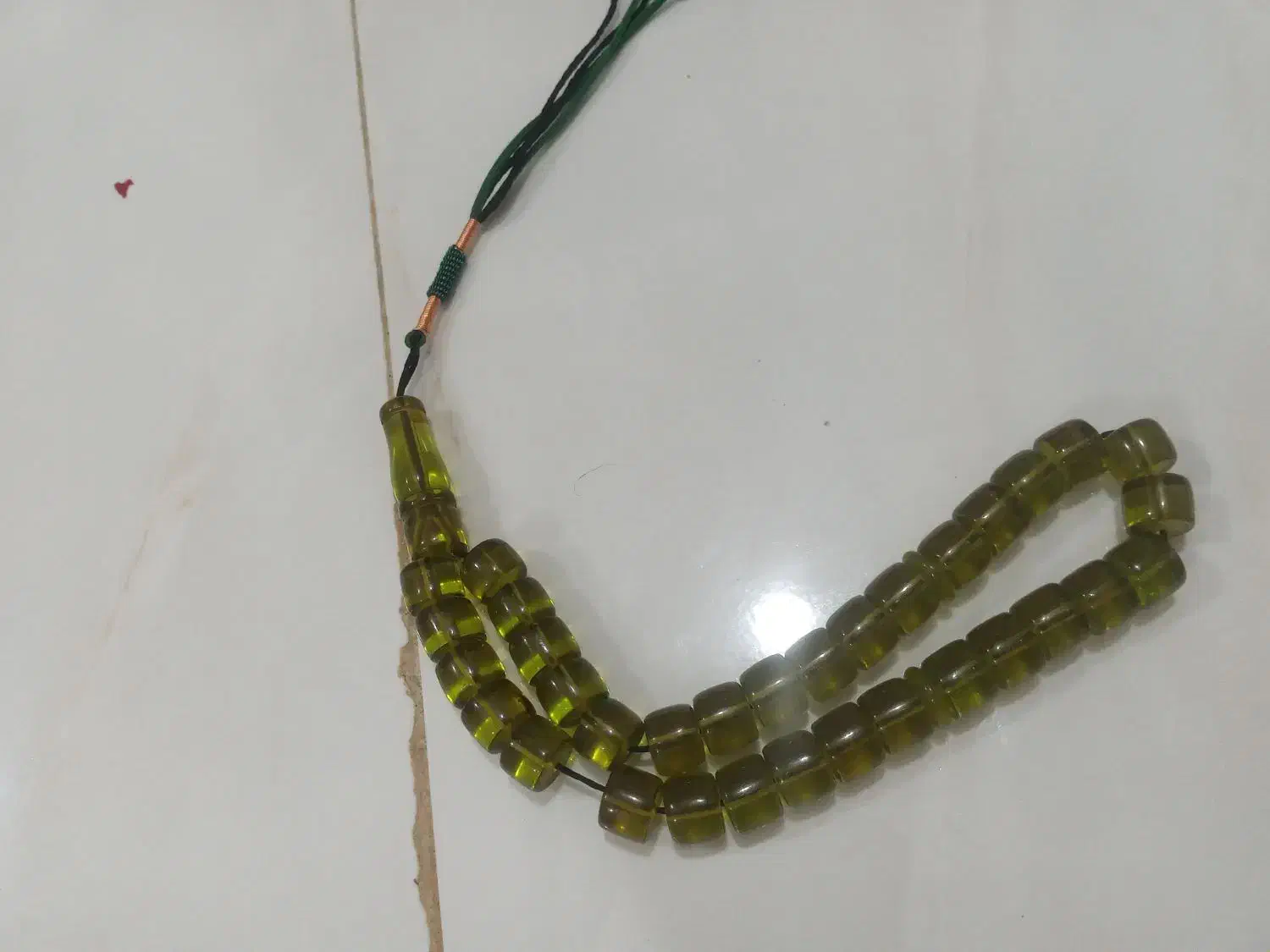 تسبیح صندلوص|کلکسیون اشیاء عتیقه|نهاوند, |دیوار