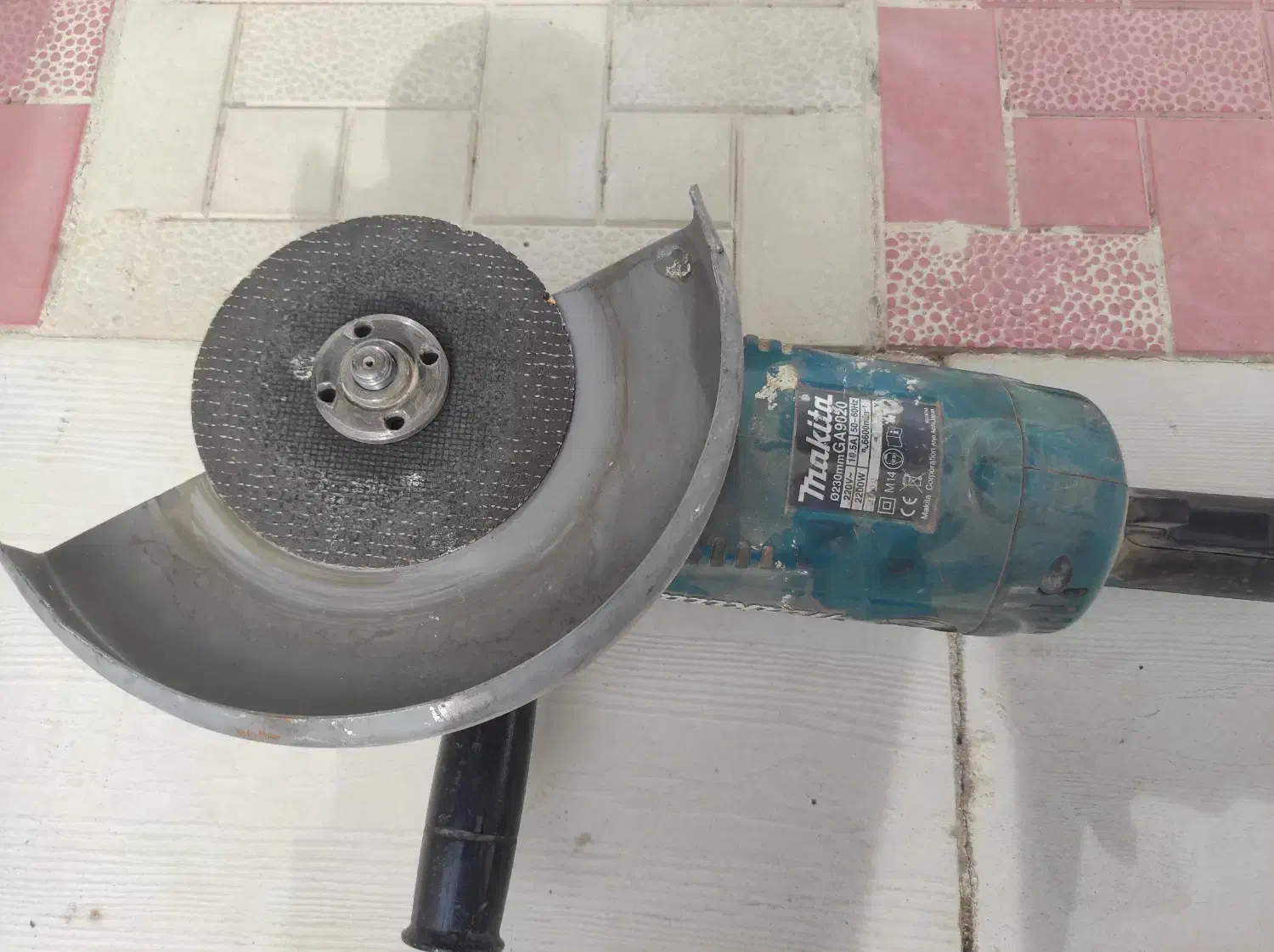 سنگ فرز makita GA 9020|ماشینآلات صنعتی|بروجن, |دیوار