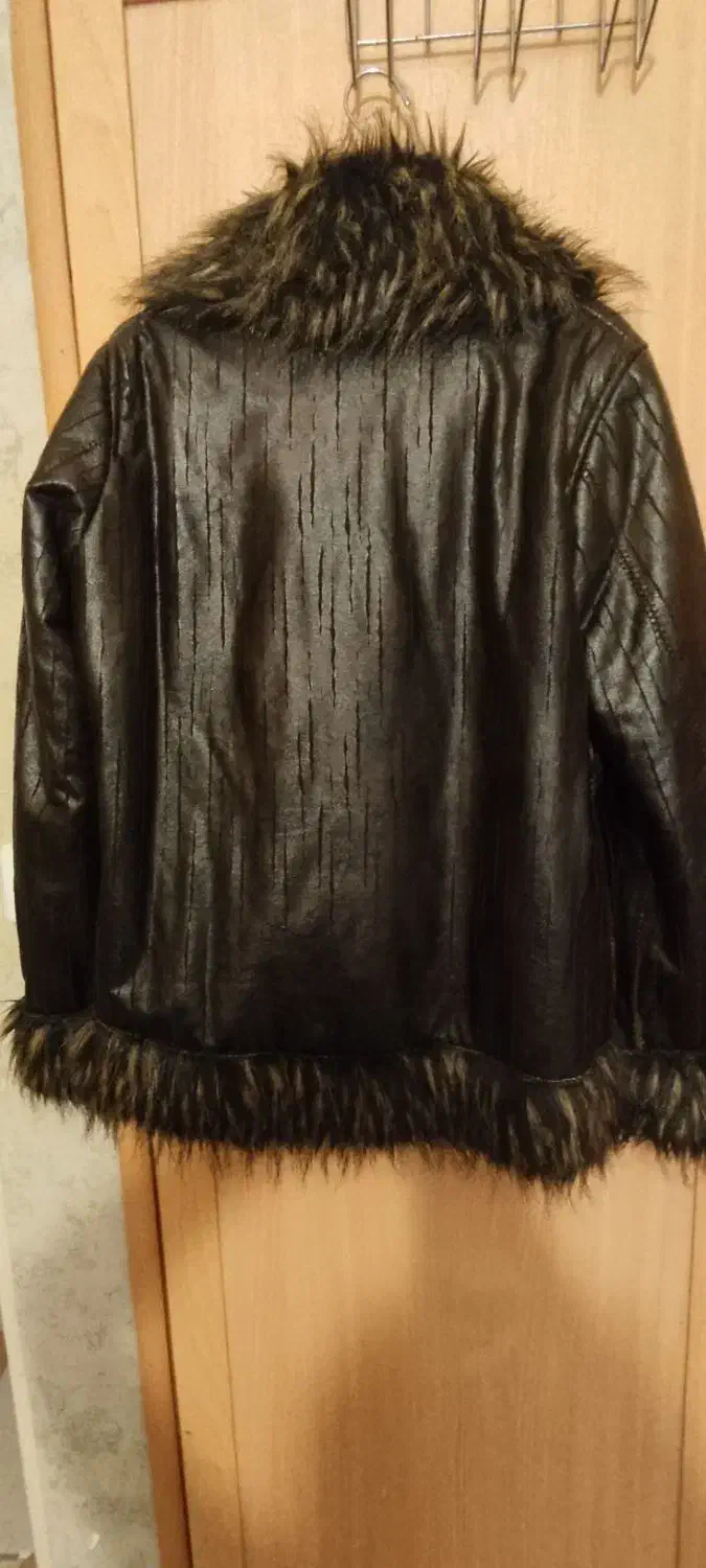 کاپشن چرم اصل(تصمینی)|لباس|ساری, |دیوار