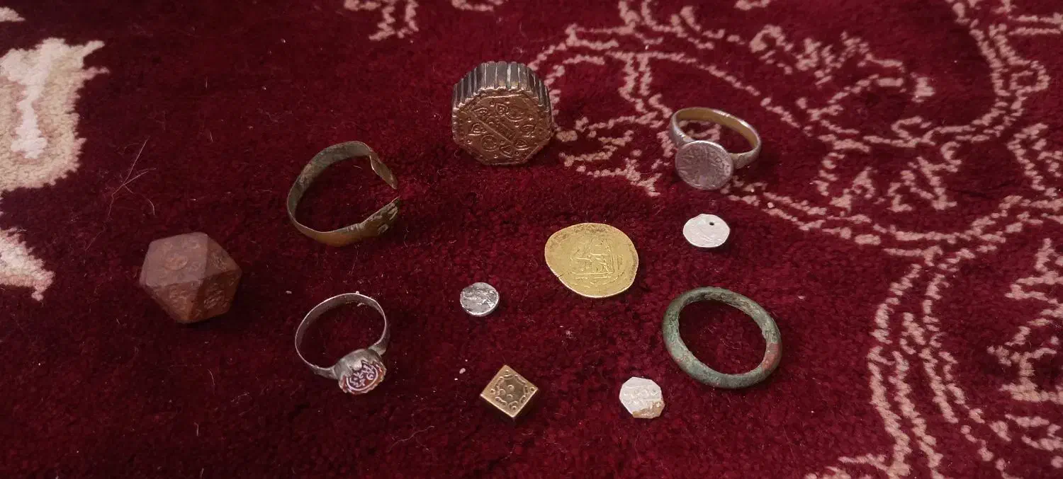 سکه و انگشتر قدیمی کُلکسیونی|کلکسیون اشیاء عتیقه|شیراز, آزادی|دیوار