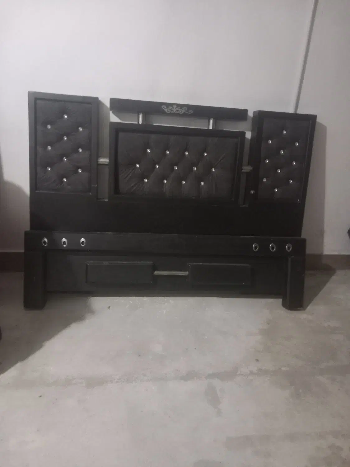 تخت دونفره|تخت و سرویس خواب|چهارباغ, |دیوار