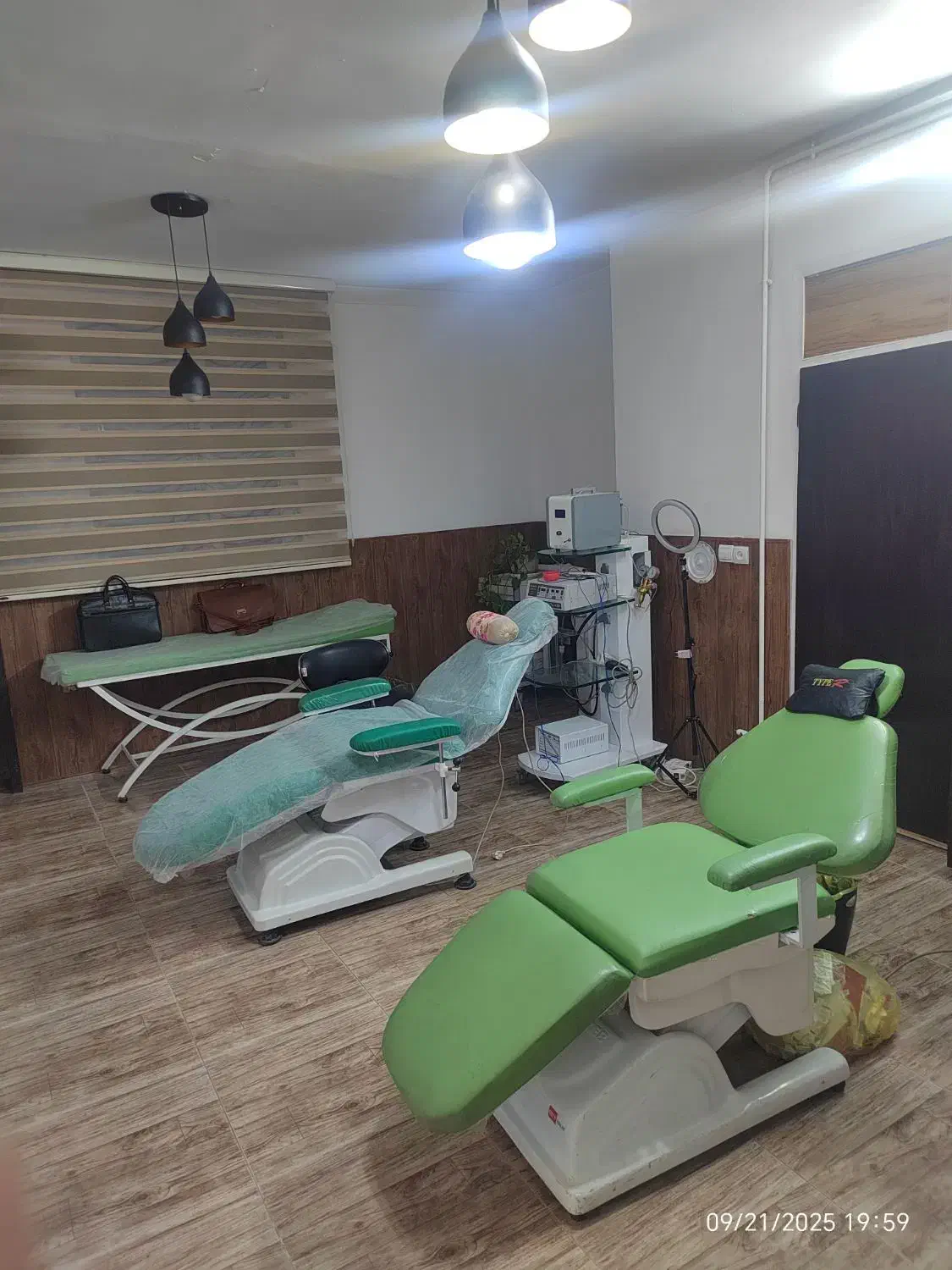 کلینیک ومطب پوست مو زیبایی دکتر طاهره طاهری|خدمات آرایشگری و زیبایی|قزوین, |دیوار