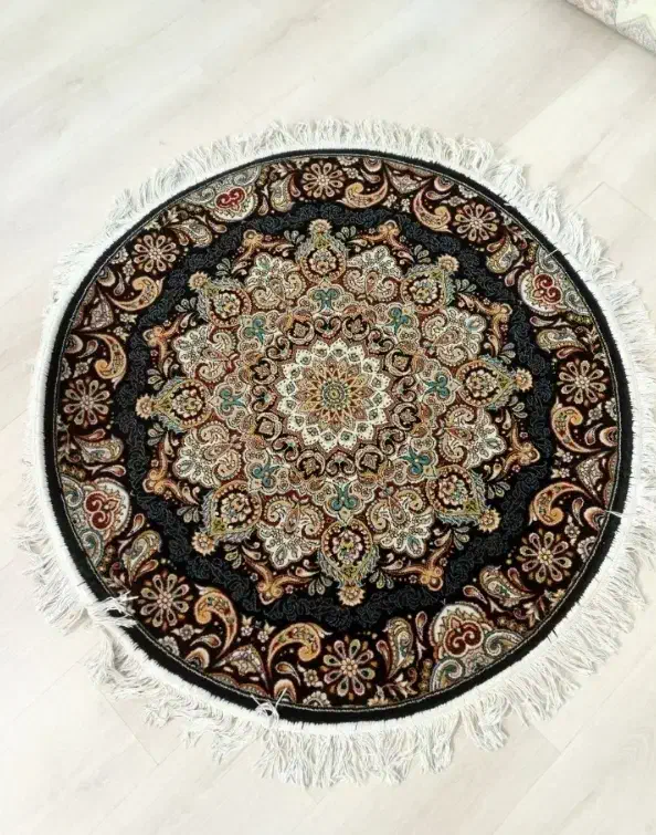 فرش گرد  ۱×۱|فرش|خمینی‌شهر, |دیوار