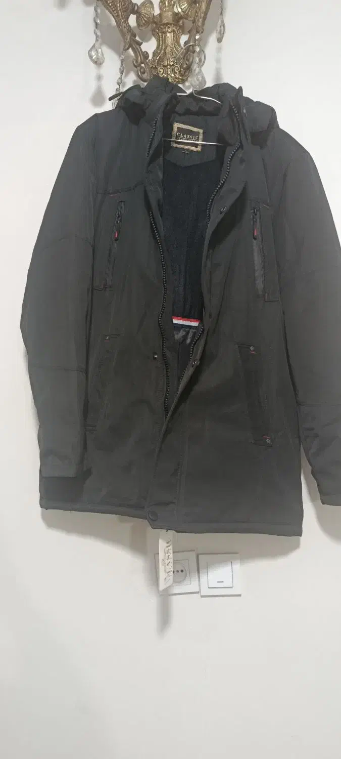 کاپشن|لباس|کرج, کلاک نو|دیوار