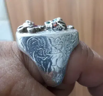 انگشتر فاخر و کلکسیونی بسیار زیبا|جواهرات|گرگان, |دیوار