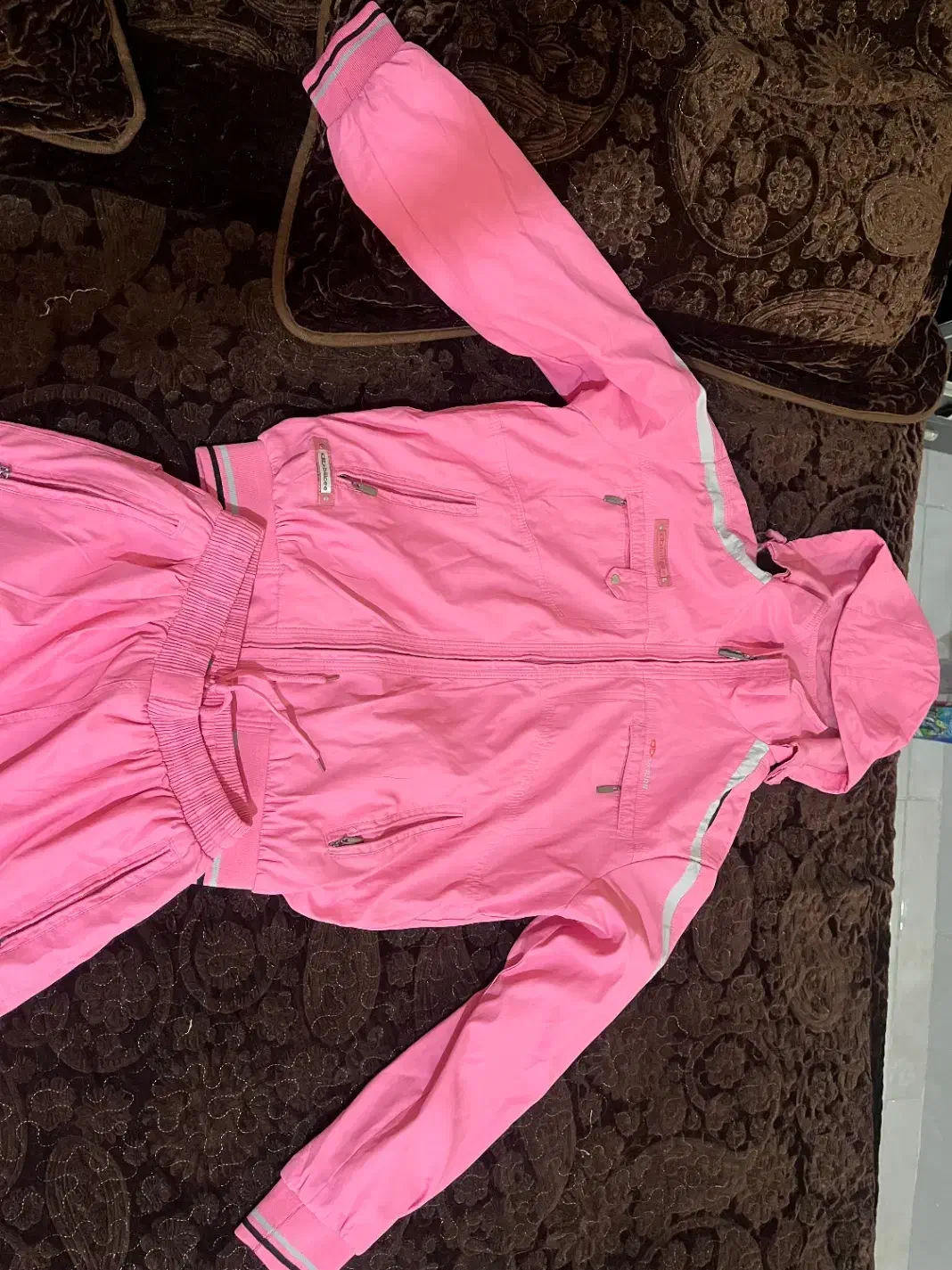 لباس ورزشی نوجوان دخترانه|لباس|اندیشه, اندیشه فاز ۴|دیوار