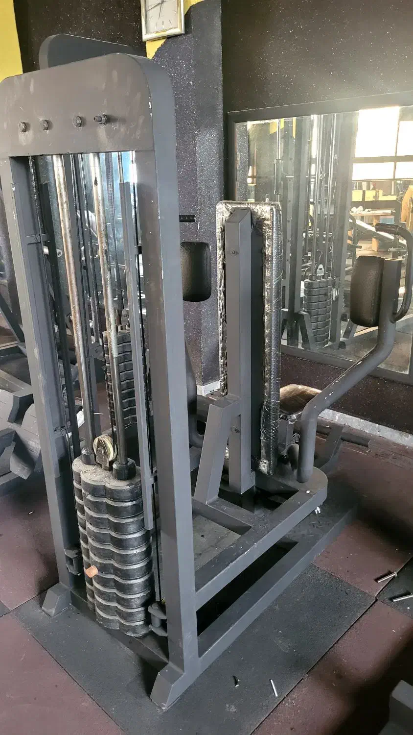 هفت عدد وسایل باشگاه و دستگاه بدنسازی|تجهیزات ورزشی|رشت, آتشگاه|دیوار