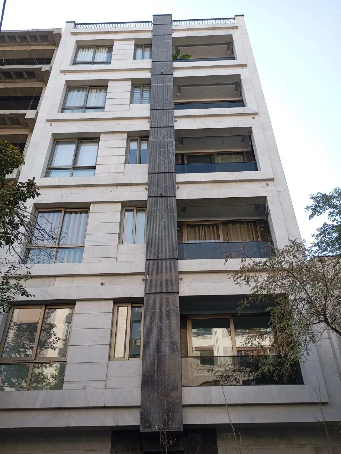 اجرای انواع پنجره های آلمینیومی و هندریل شیشه ای|خدمات پیشه و مهارت|تهران, شهید اسدی|دیوار