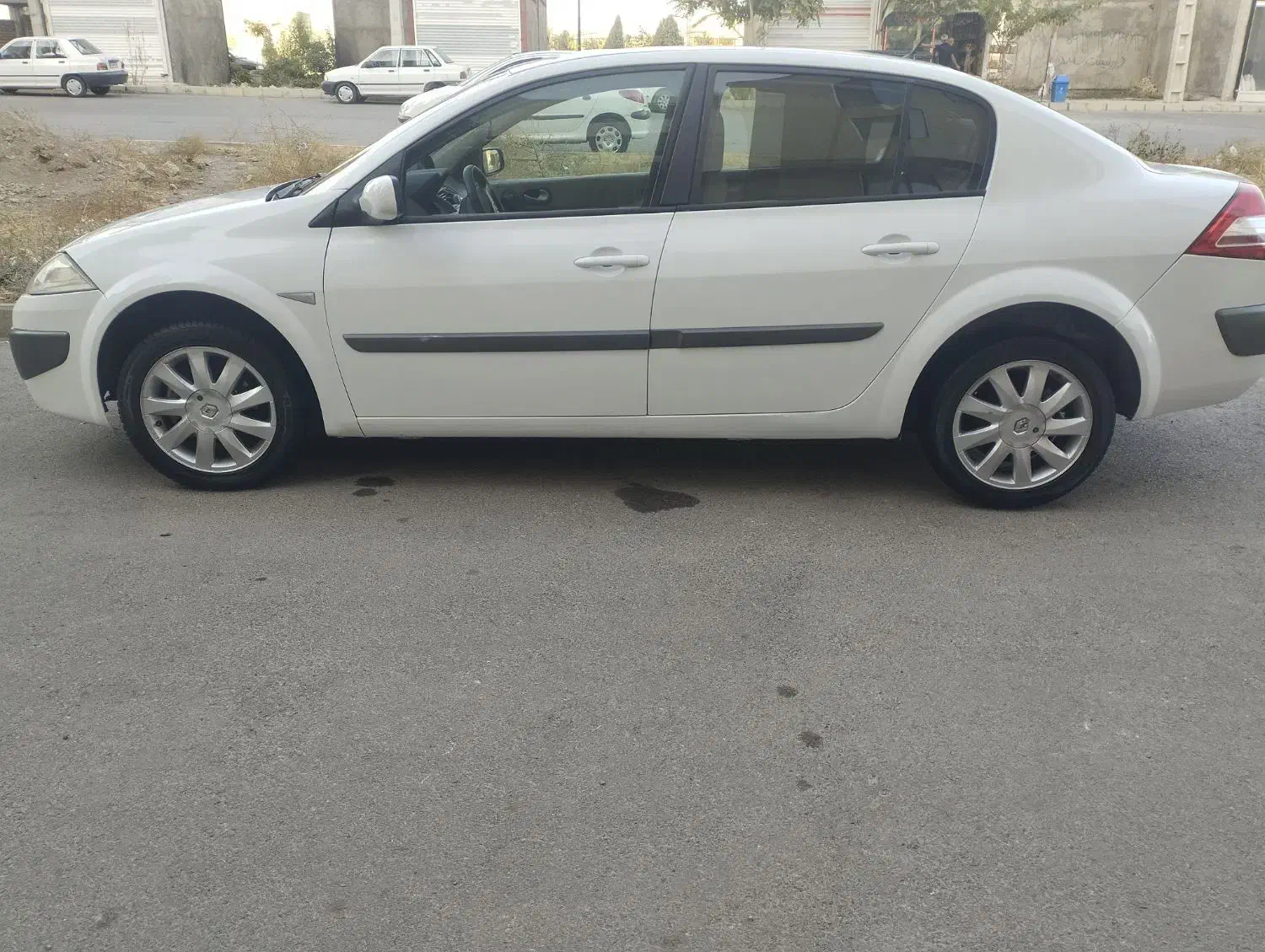 مگان ۲۰۰۰اتومات اپشنال وارداتی مدل ۹۱|خودرو سواری و وانت|قزوین, |دیوار