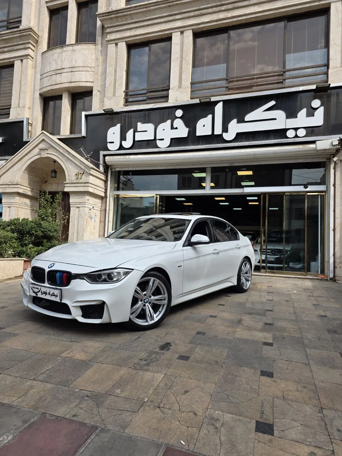 bmw 328i بدون رنگ|خودرو سواری و وانت|تهران, درختی|دیوار