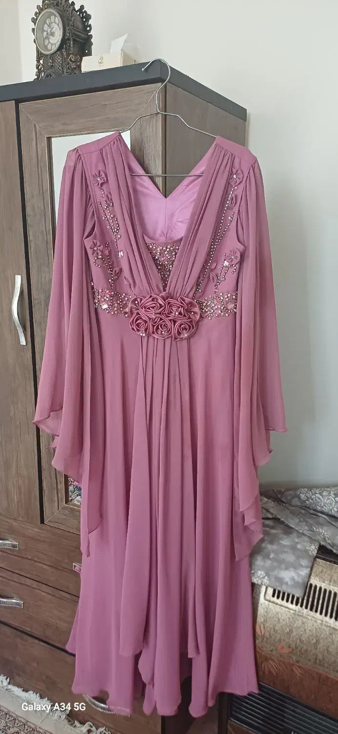 سه عدد لباس مجلسی|لباس|دامغان, |دیوار