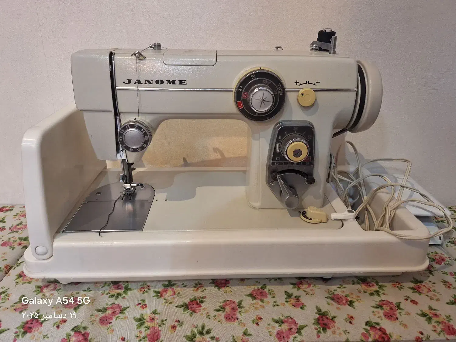 چرخ خیاطی ژانومه اصل ژاپن|چرخ خیاطی و ریسندگی|شاهین‌شهر, نسیم ۵|دیوار