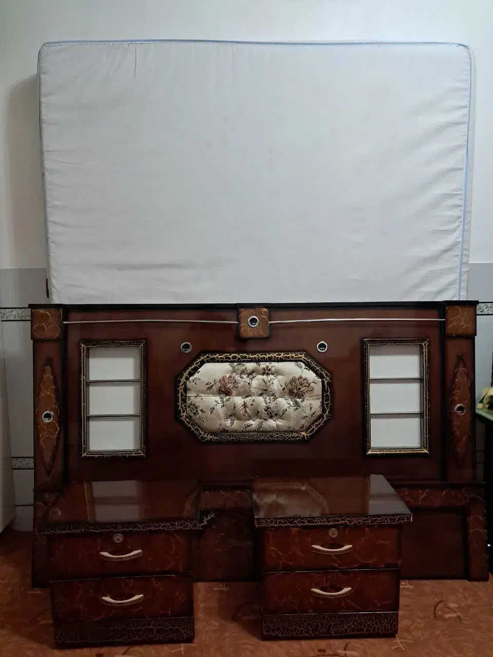 کلیه اجناس فروشی|تخت و سرویس خواب|خمینی‌شهر, |دیوار