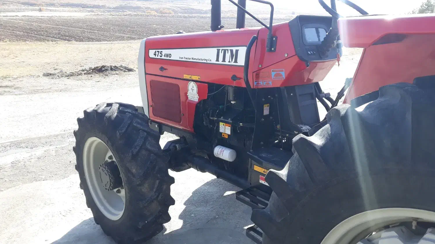 تراکتور۴۷۵ مدل ۱۴۰۱ کارکرد۶۰۰ کیلومتر|خودرو سنگین|کویرات, |دیوار