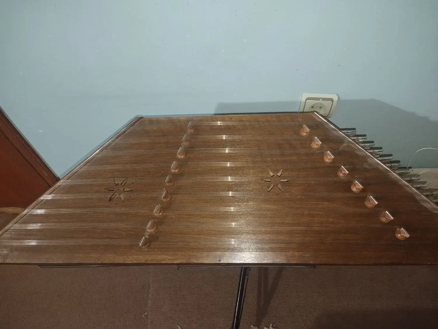 سنتور ۲۵ ساله|سازهای سنتی|بهشهر, |دیوار