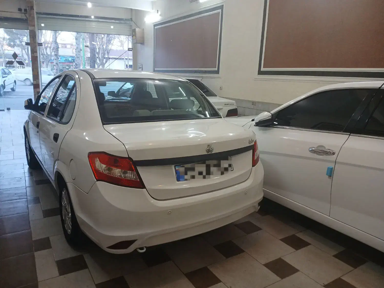 ساینا ۹۷|خودرو سواری و وانت|بروجرد, |دیوار