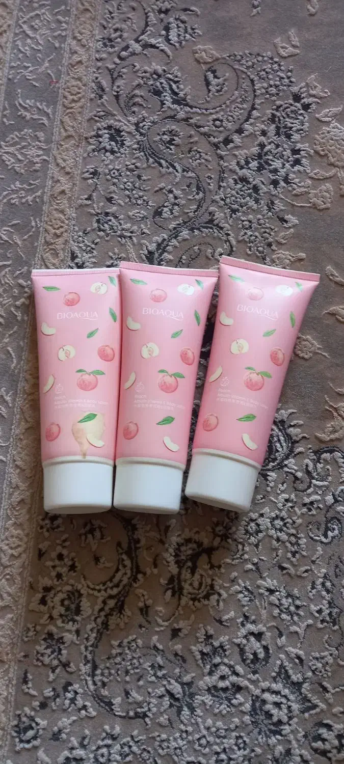 لوازم آرایش تک به قیمت عمده|آرایشی، بهداشتی، درمانی|پرند, فاز ۵|دیوار