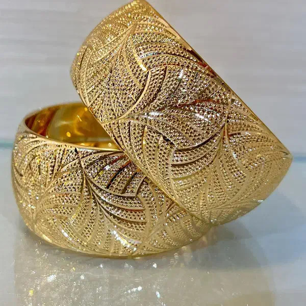 تک پوش و النگو|بدلیجات|بهار, |دیوار