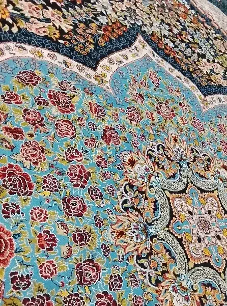 دو عدد قالی و یک فریزر پارس و تخت خواب|یخچال و فریزر|بم, |دیوار