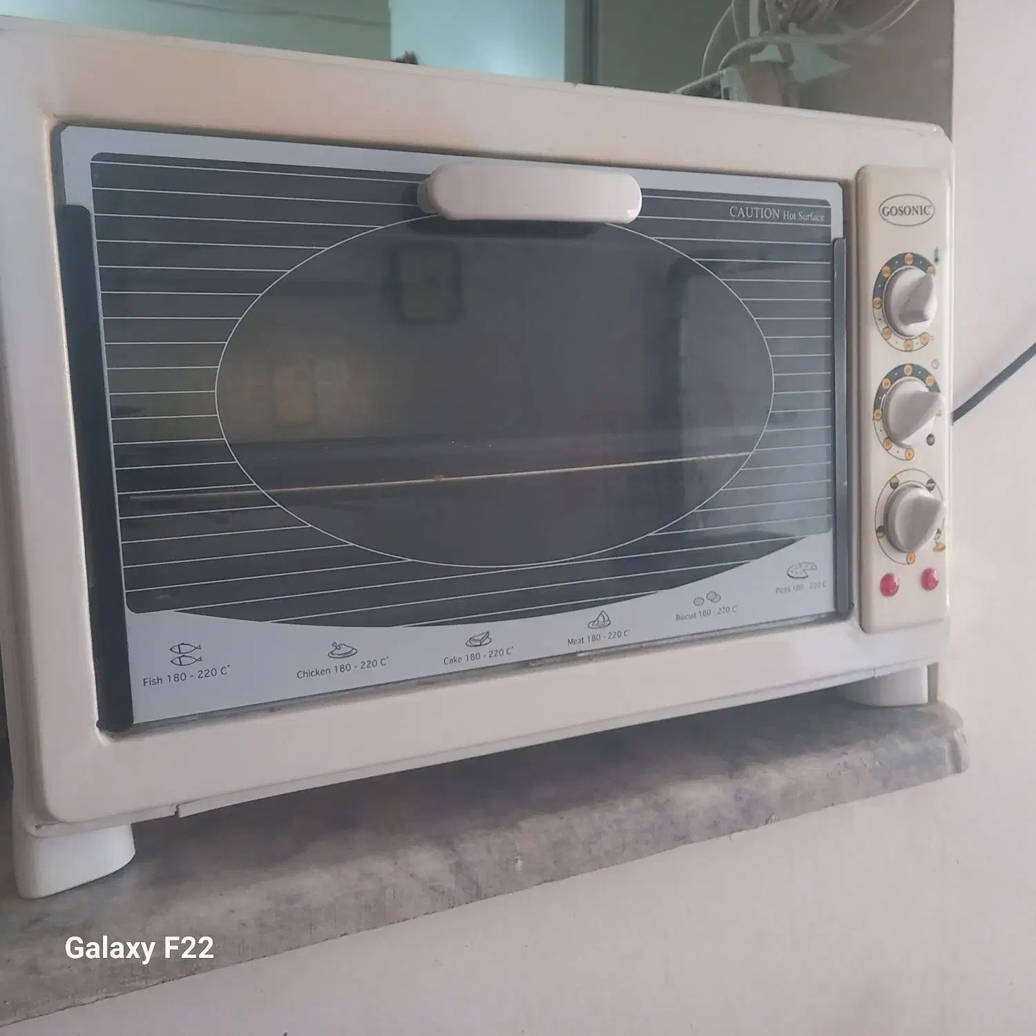 یک عدد توستر سالم و تلویزیون ۲۱ اینچ ال جی|تلویزیون و پروژکتور|مشهد, طلاب|دیوار