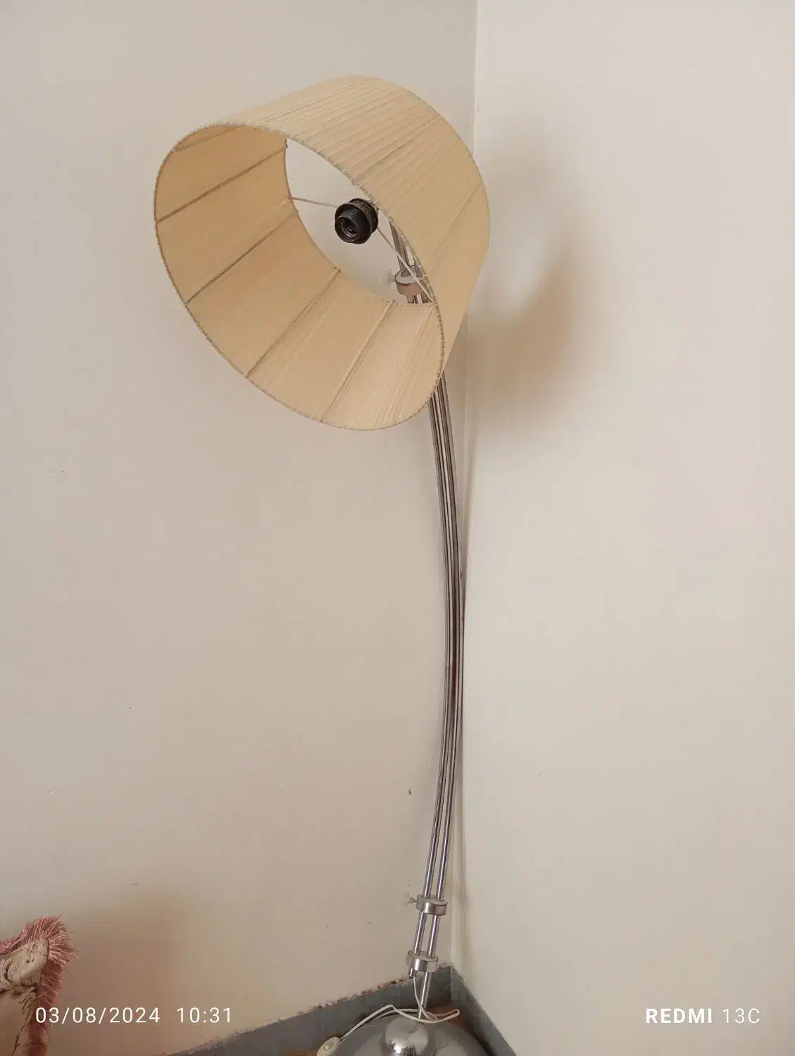 آباژور ایستاده|چراغ خواب و آباژور|شیراز, سفیرشمالی|دیوار