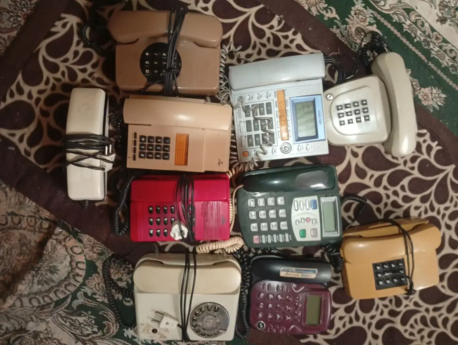 اشیا قدیمی تلفن ثابت|تلفن رومیزی|اصفهان, کساره|دیوار