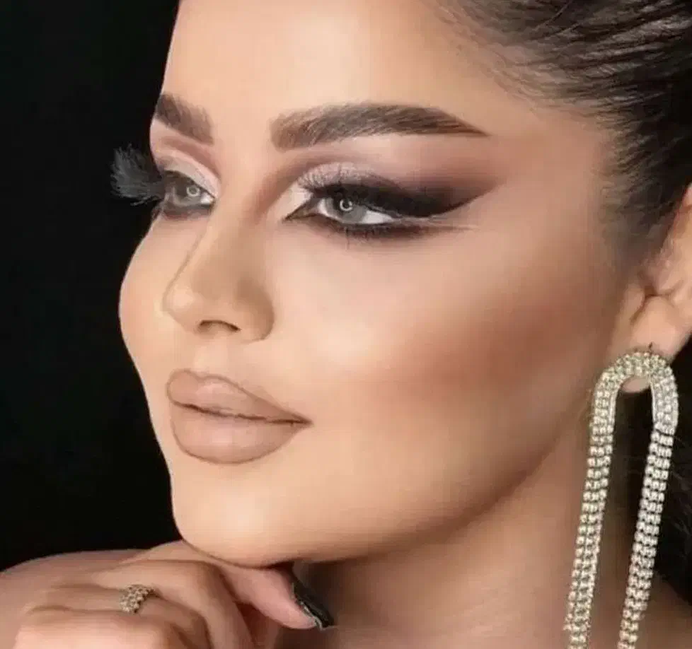 میکاپ عروس و شینیون مو|خدمات آرایشگری و زیبایی|اصفهان, طاحونه|دیوار