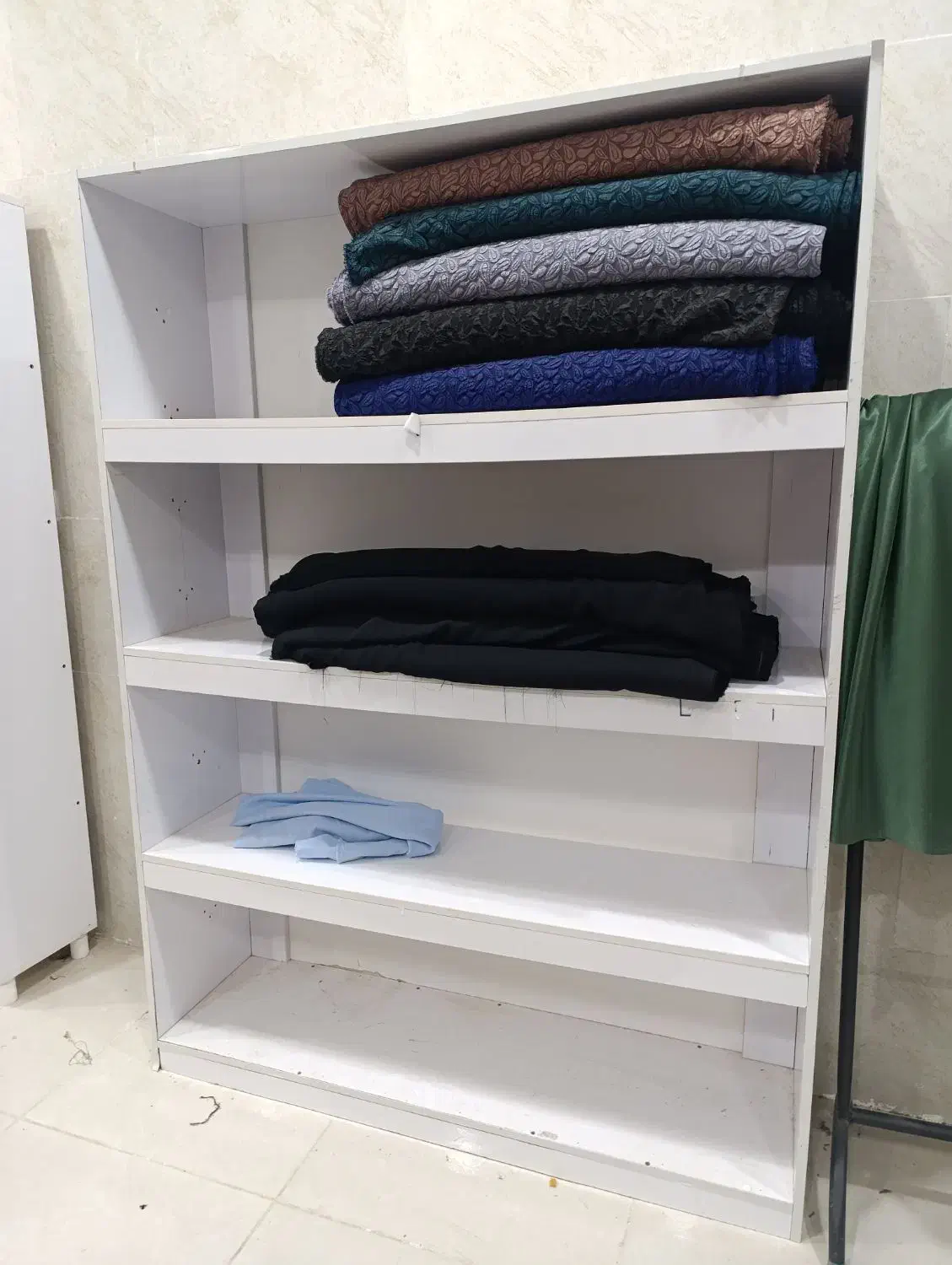 قفسه پارچه|کتابخانه، شلف، قفسه‌های دیواری|بردخون, |دیوار