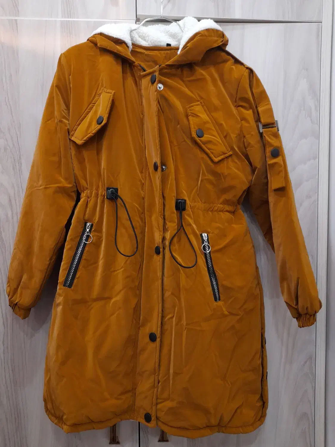 کاپشن دخترانه|لباس|میانه, |دیوار