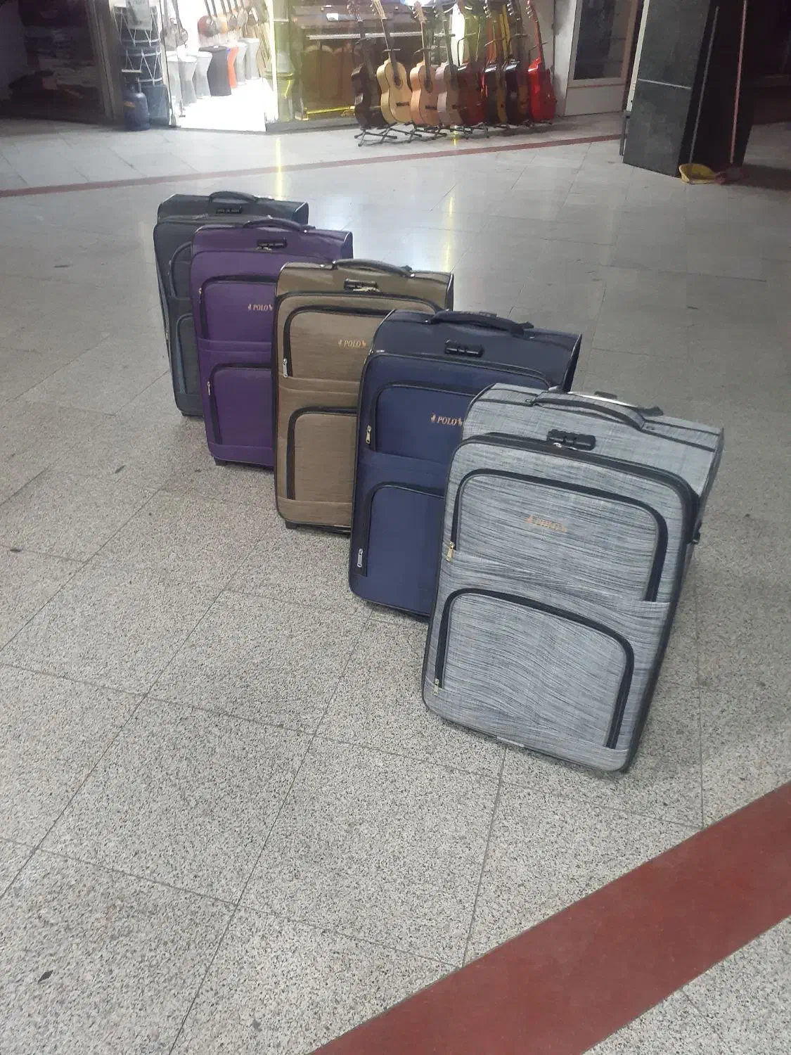 چمدان|کیف، کفش، کمربند|تبریز, |دیوار