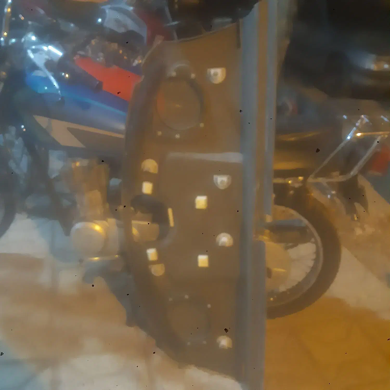 تاقچه عقب ریو|قطعات یدکی و لوازم جانبی|مشهد, طرق|دیوار