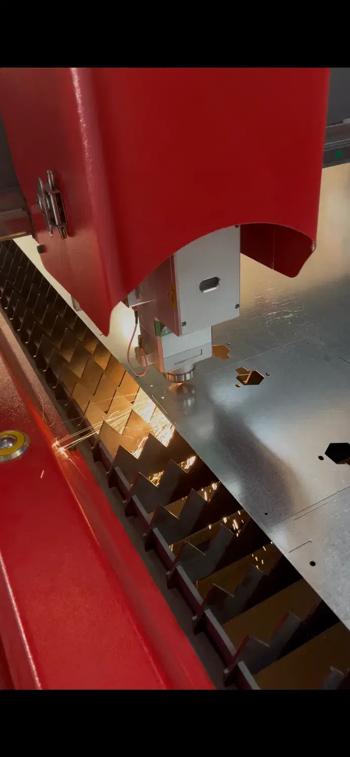 برش لیزر و خمکاری CNC تحویل فوری / دانا پلاس|خدمات پیشه و مهارت|اسلامشهر, شهرک واوان|دیوار