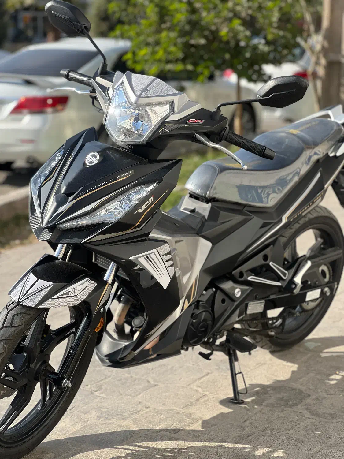 لاکی ۱۸۵ vf3|موتورسیکلت|حمیدیا, |دیوار