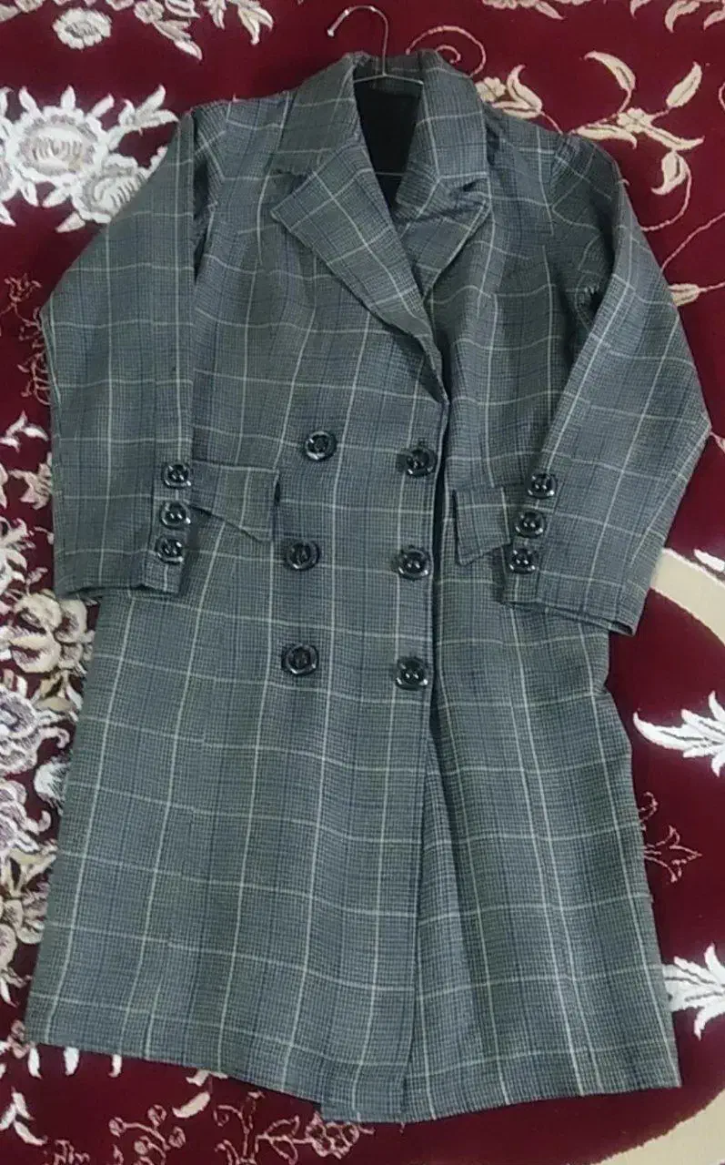 پالتو|لباس|ورامین, ورامین|دیوار