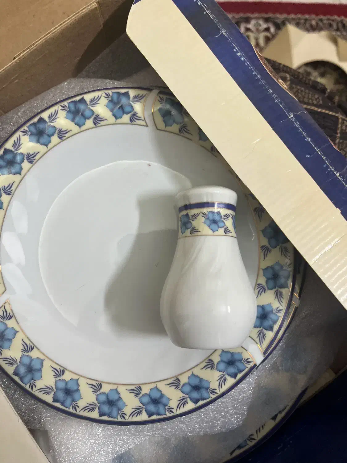 سرویس چینی ۹ پارچه|ظروف سرو و پذیرایی|شاهینشهر, شهرک هشت بهشت|دیوار