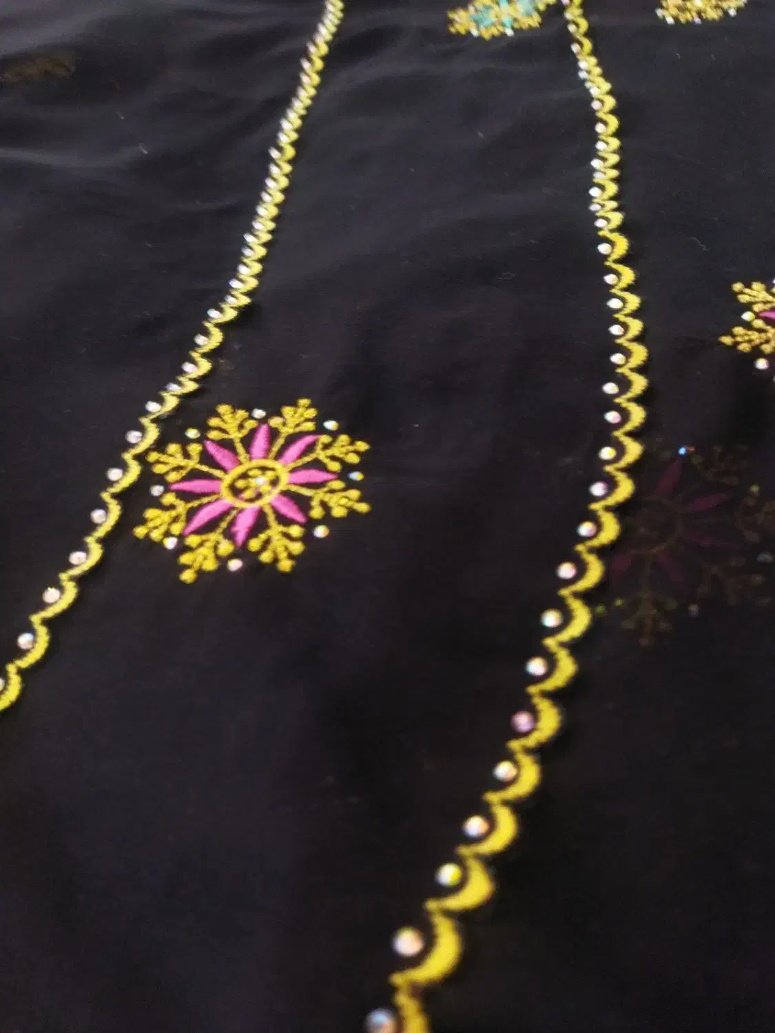 دالبری چادر|لباس|بندرعباس, |دیوار